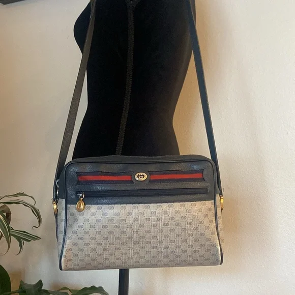 Authentic Gucci crossbody bag navy grey monogram coated canvas - Picture 14 of 15